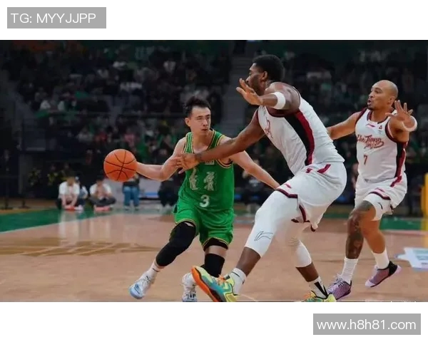 吴悠与赵继伟的精彩对决谁将成为篮球场上的胜者